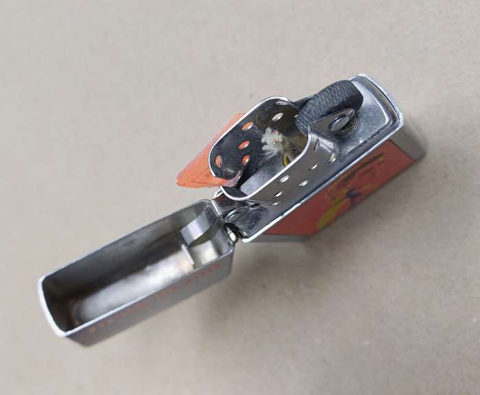 Out of Sight Movie Promo Zippo Lighter, Image of George Clooney and Jenifer Lopez