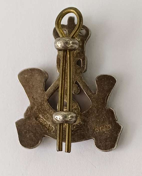 2nd Kings African Rifles Officers Silver Cap Badge (Silver hallmark, 1956)