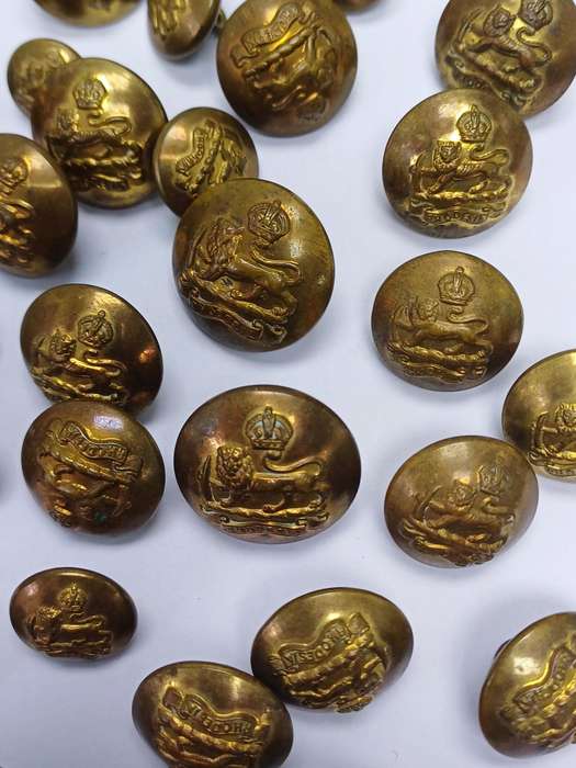 Rhodesia WWII Period General Service Brass Buttons X 39