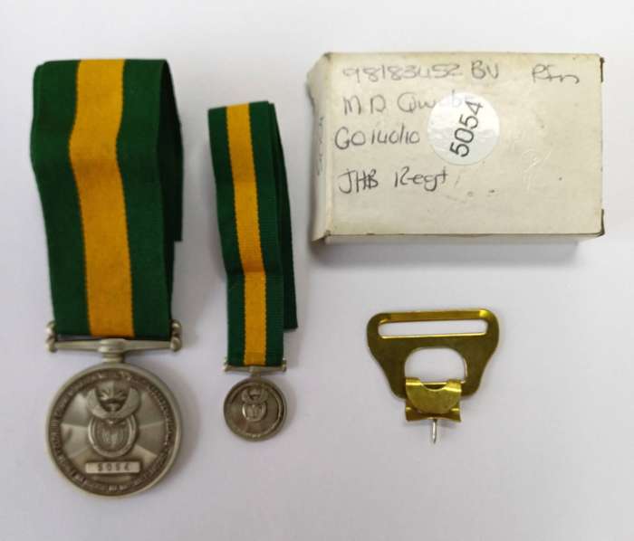 SANDF Commando Closure Medal, & Miniature in box of Issue