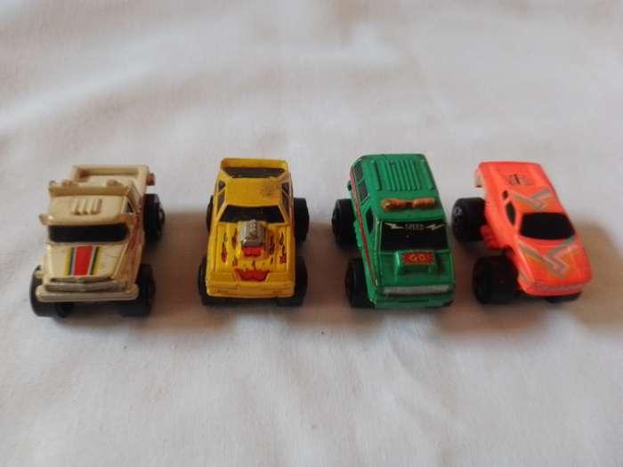 Micro machines - whole lot of 16 cars - 1:148 scale 1980's vintage.