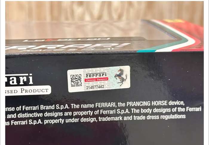 Ferrari La Ferrari 1:18 Burago Die Cast