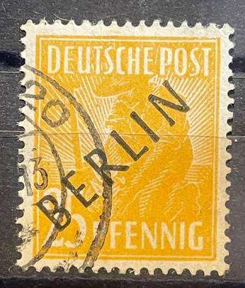 GERMANY BERLIN WEST - Michel 10 - 25 PF USED CV 60 EURO