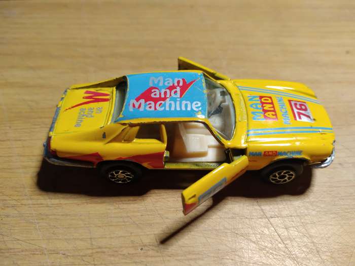 Yatming Jaguar XJS Man and Machine No. 1076 made in China
