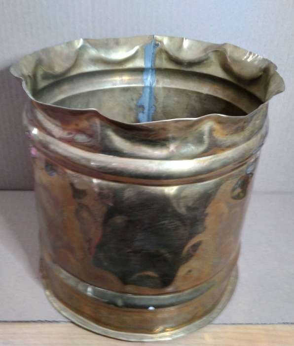 *** ANTIQUE *** Brass Planter Pot