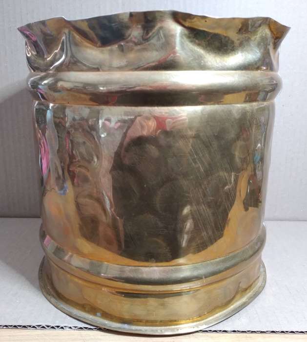 *** ANTIQUE *** Brass Planter Pot