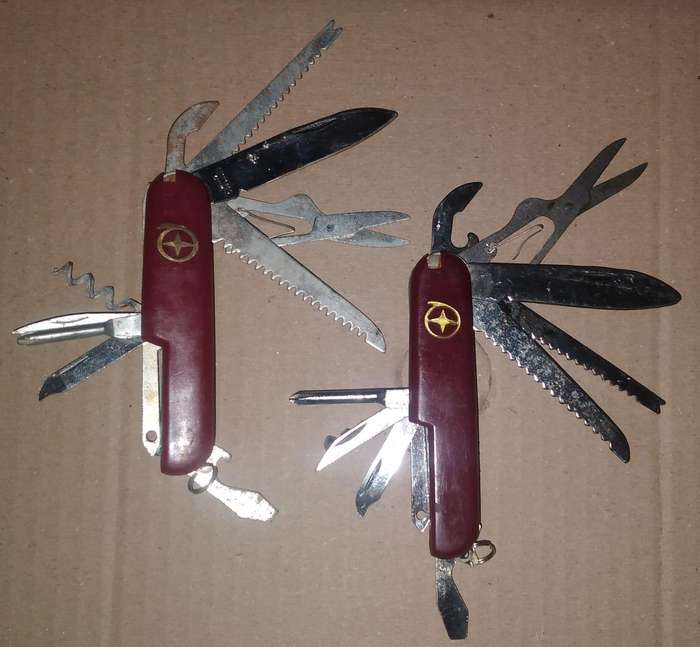 Mixed lot of Army/Utility Knives