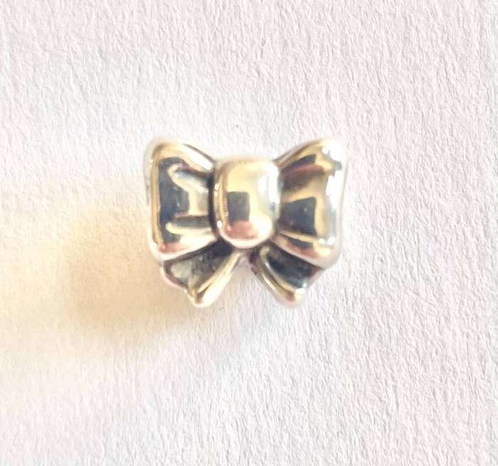 PANDORA Bow Charm