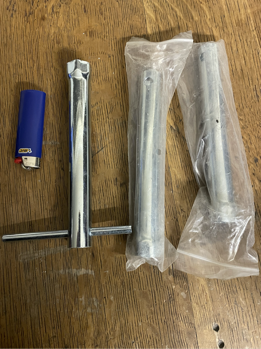 Spark plug spanner