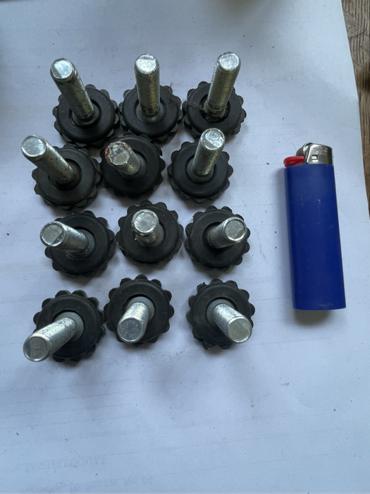 Thumb screw / knob screw