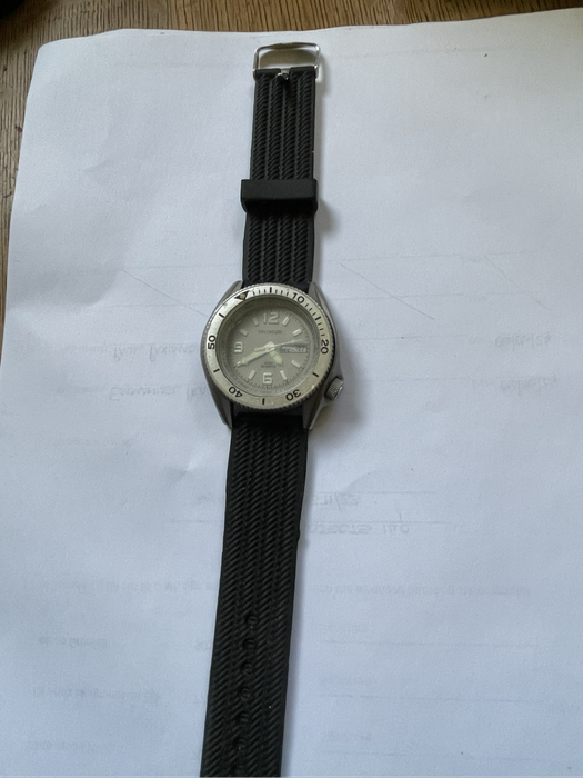 Vintage Watch - Hallmark  200M Quartz