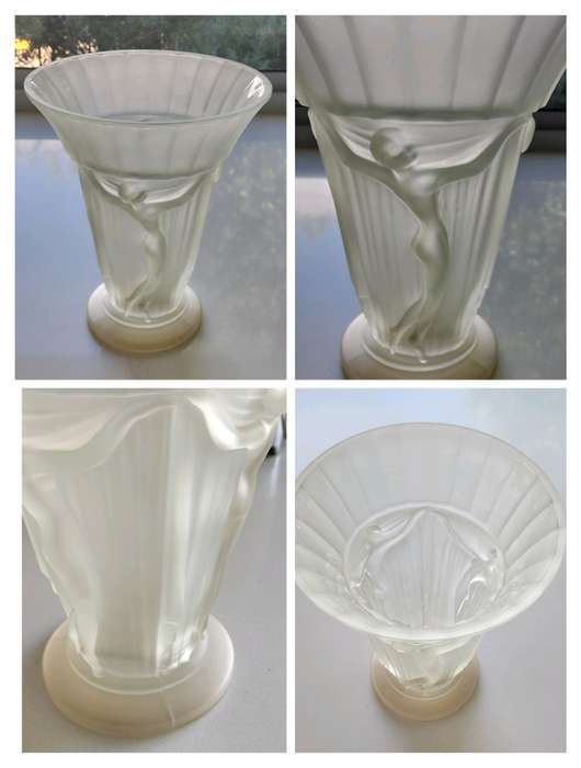 Three Muses - Glass vase