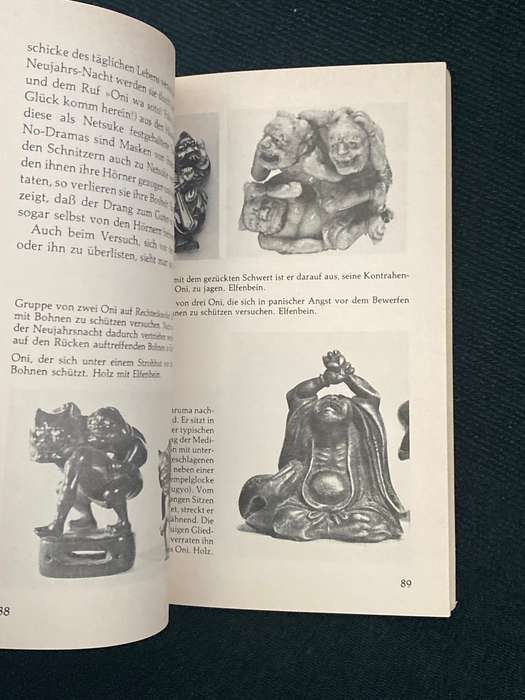 NETSUKE FRIEDER AICHELE / GERT NAGEL