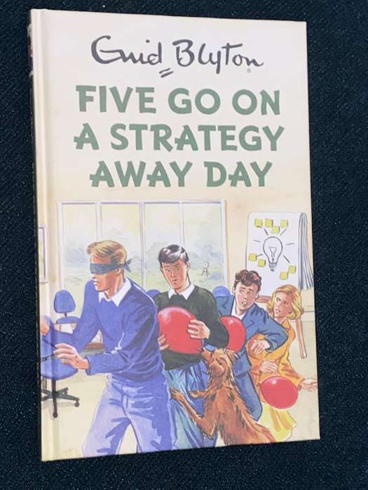 ENID BLYTON FIVE GO ON A STRATEGY DAY AWAY