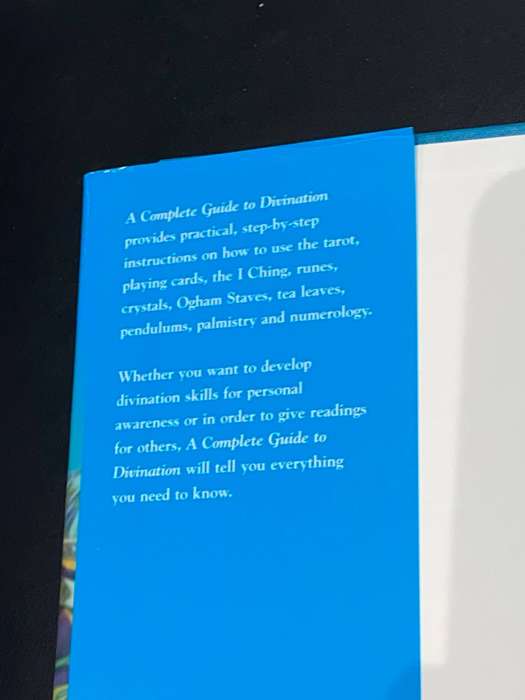 A COMPLETE GUIDE TO DIVINATION BY CASSANDRA EASON