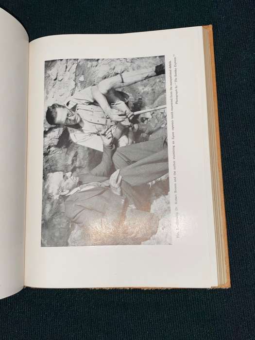 SPECIAL PUBLICATION OF THE ROYAL SOCIETY OF SOUTH AFRICA ROBERT BROOM COMMEMORATIVE VOLUME 1948