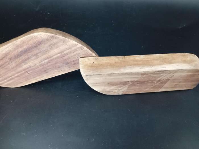 Vintage!  Wooden Hand Crafted Leaf Shaped Jewelry Box