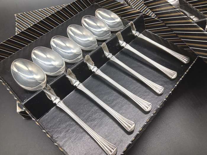 Vintage! Boxed - Greensons "Dynasty" SilverPlated 6 Cake Forks, 6 Spoons & 1 Sugar Spoon