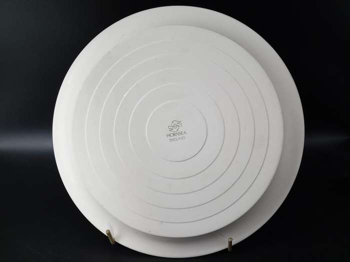 Vintage! England - Hornsea - Collector Plate  - Old coach House - Woolhampton