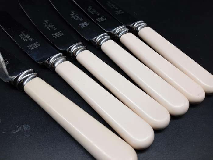Vintage! England - Harris Miller & Co. - Ivorine  - Set of 6 - Table Knives