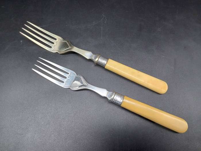 Antique! England - William Hutton & Sons - Early 1900 - Bone Handle  - Set of 6 Knives and 4+2 Forks
