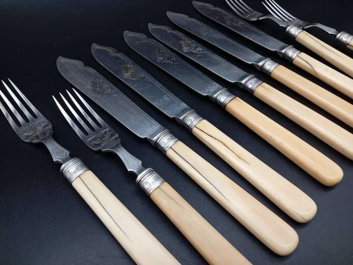 Antique! England - William Hutton & Sons - Early 1900 - Bone Handle  - Set of 6 Knives and 4+2 Forks