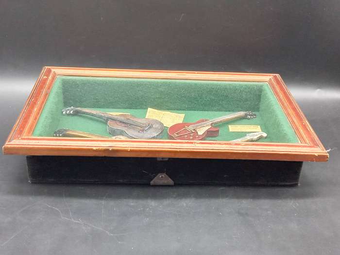 Vintage! Elweco - Box Frame - 50's Classic Guitars Models