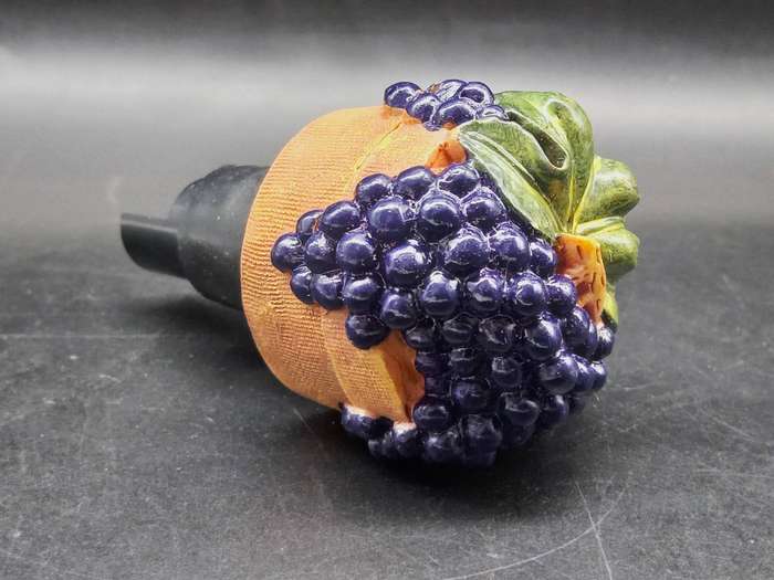 Vintage! Wine Bottle Stopper / Pourer
