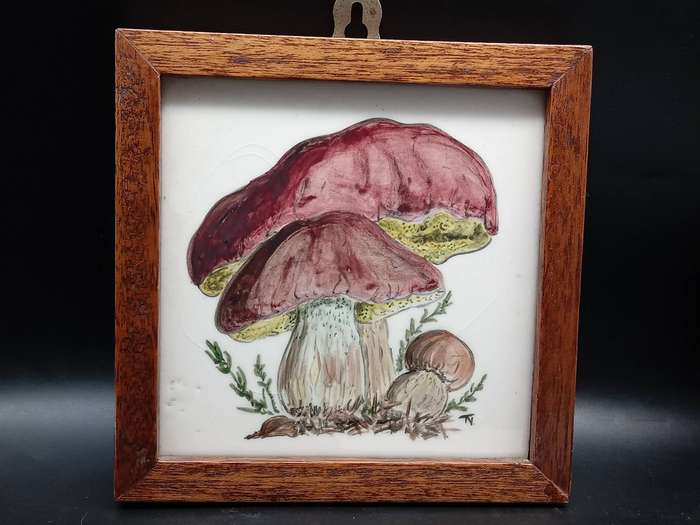Vintage! Hand Painted Mushroom Tile In Wooden Frame