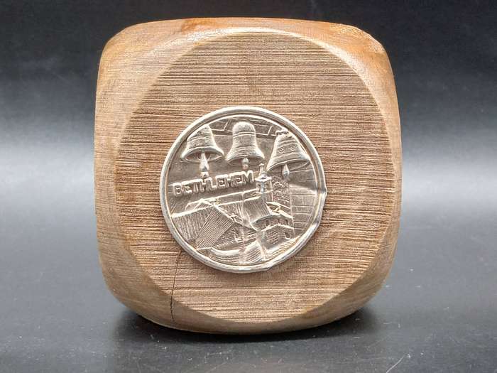 Vintage! - Jerusalem - Pen Stand Desk Ornament - Copper Embossed - Olive Wood