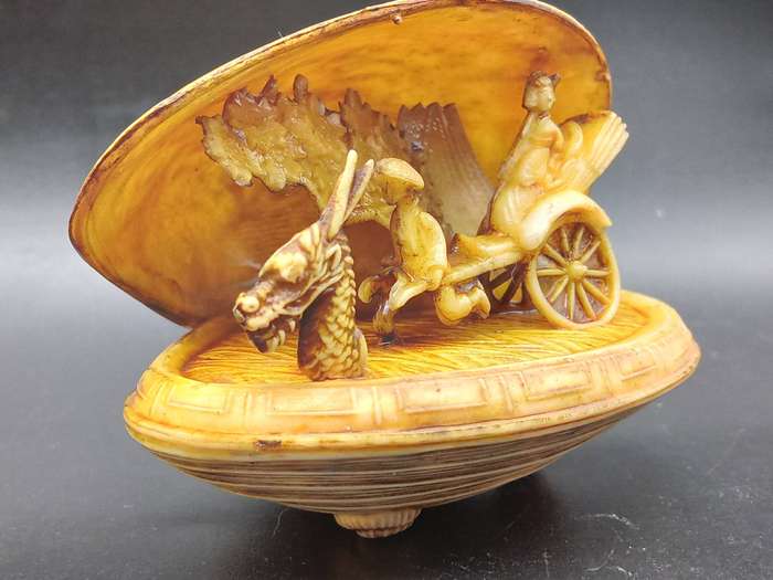 Vintage! Japanese - Celluloid - Netsuke Clam Shell - Rickshaw Dragon Diorama Scene