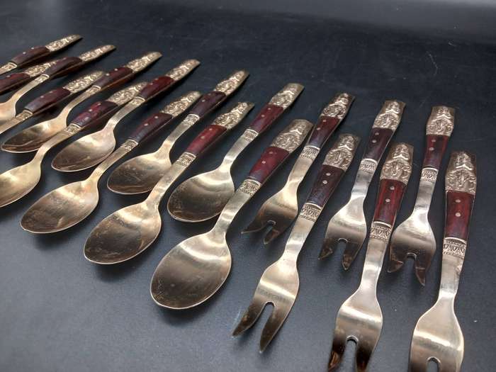 Vintage! - Thai - Bronze - Teak Wooden Handle - 18 Pc Set of Tea Spoons and Cake Forks