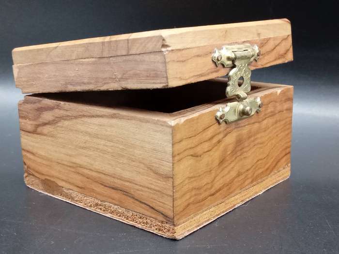 Vintage! Jerusalem - Olive wood - Small - Chest/ Trinket Box