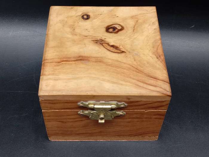 Vintage! Jerusalem - Olive wood - Small - Chest/ Trinket Box