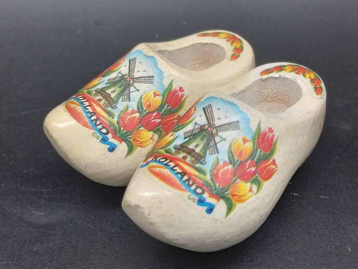 Vintage! Holland -  Wooden - A Small Pair of Clogs or Klomps - Fridge Magnet