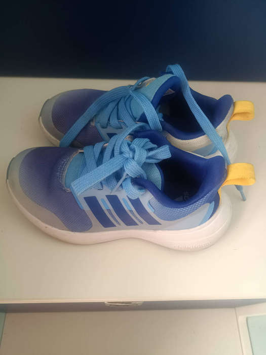 Sneakers (Kids 5/6yrs)