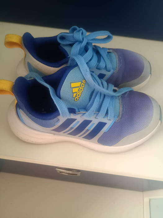 Sneakers (Kids 5/6yrs)