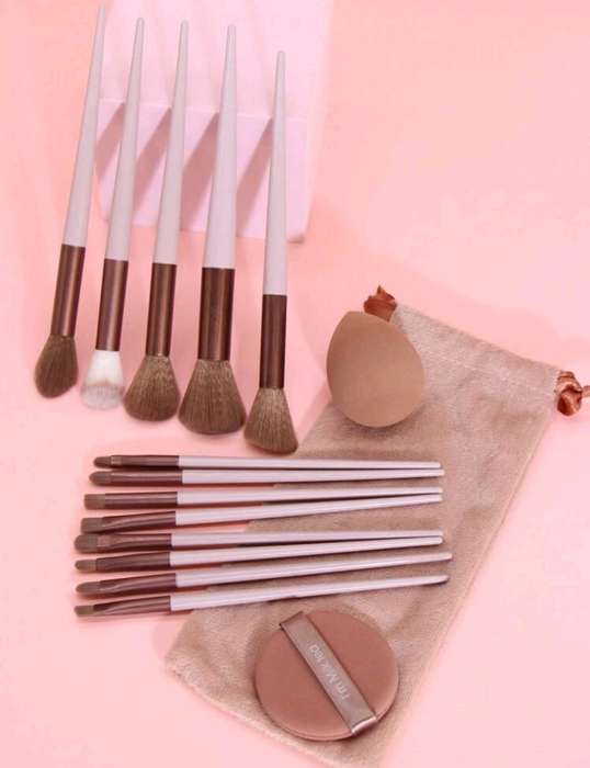 13pcs Makeup Brush Set + 2pcs Brown Makeup Sponges