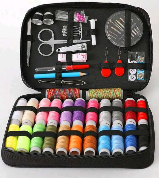 97pcs Portable Sewing Kit Household Sewing Tools /Set Thread Box Patching Needle Threader