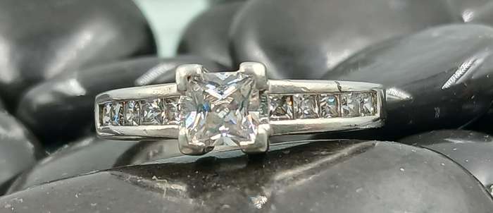 Elegant Sterling Silver Ring