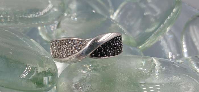 Beautiful Sterling Silver Ring