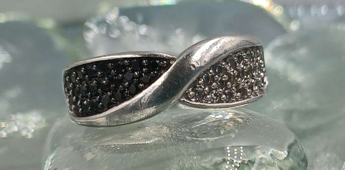 Beautiful Sterling Silver Ring