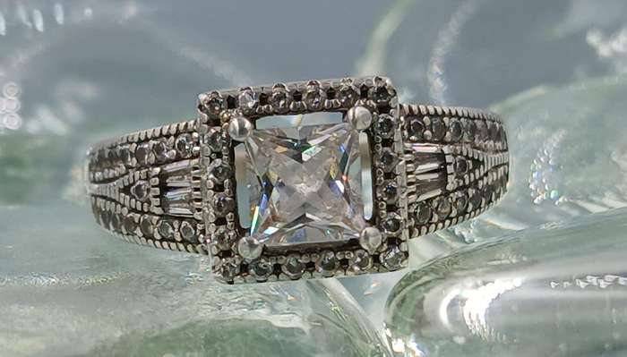 Beautiful Sterling Silver Ring