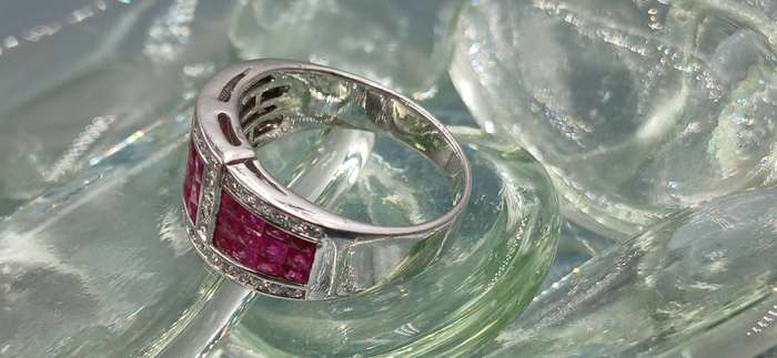 Elegant Sterling Silver Ring