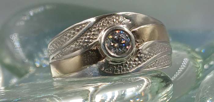Sterling Silver ang 9 ct. Gold Ring