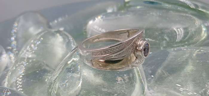 Sterling Silver ang 9 ct. Gold Ring