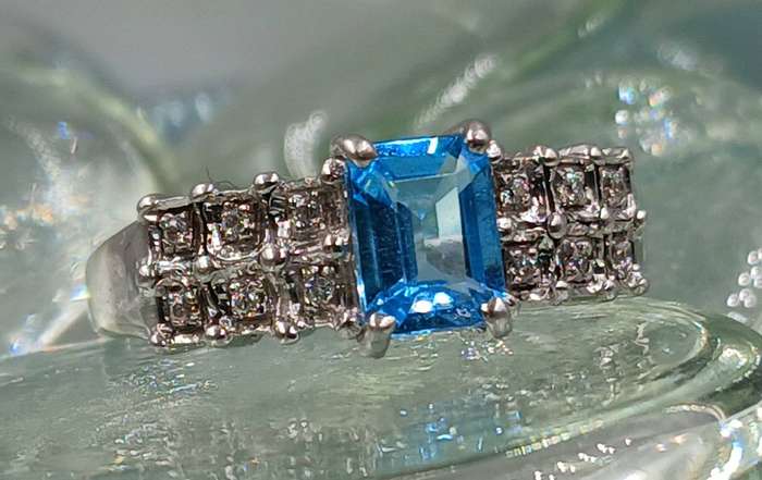 Beautiful Sterling Silver Ring