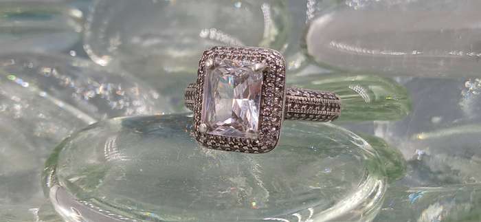 Elegant Sterling Silver Ring