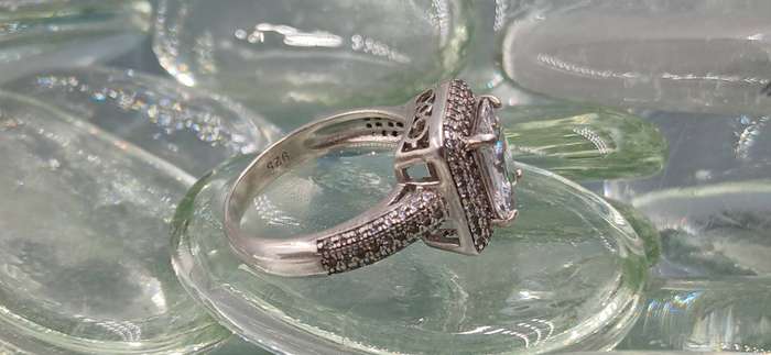 Elegant Sterling Silver Ring