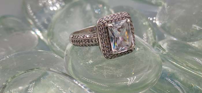 Elegant Sterling Silver Ring
